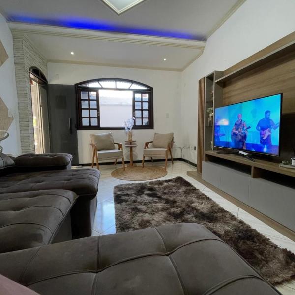 Casa Completa com Piscina 3 Quartos 2 vagas de Garagem
