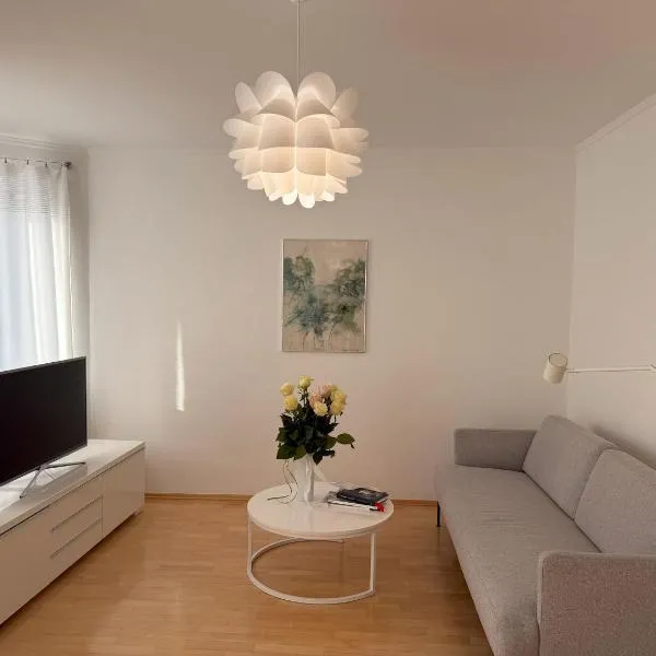 Apartament Przystań w Ustce - 120 m2 - 200 m od plaży Mickiewicza 2, khách sạn ở Ustka