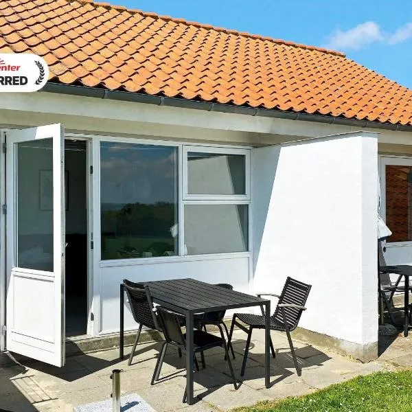 Modern Loft with Sea View - By Traum Ferienwohnungen, hotel in Allinge