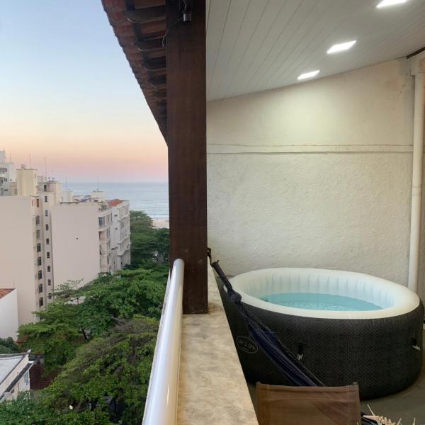 Apartamento 1 quarto com varanda com vista para o mar