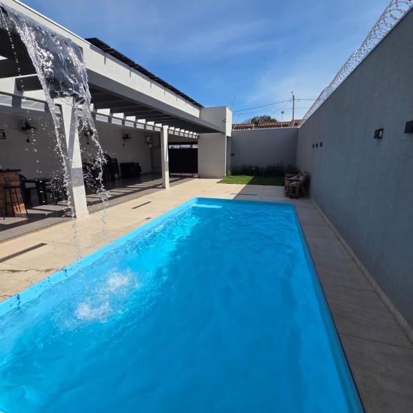 Linda Casa Nova e com piscina