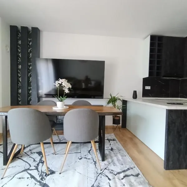 Connected, hotel u gradu Brčko