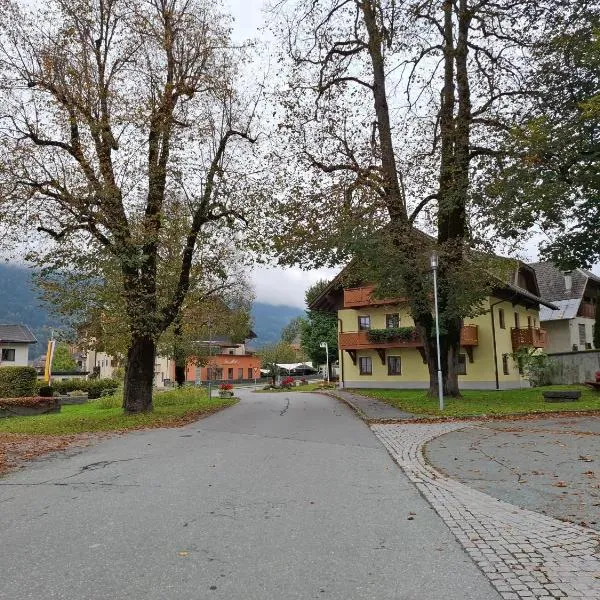 Ferienwohnung Nassfeld - Skidepot inklusive, hotel di Tröpolach