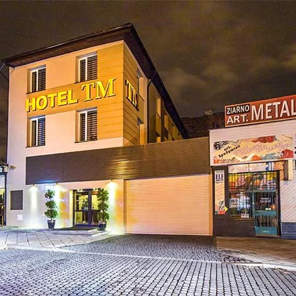 Kameralny Hotel TM، فندق في رادوم