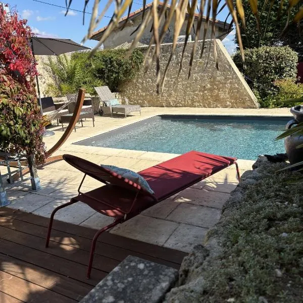 Maison JEROBOAM, hotel em Saint-Estèphe