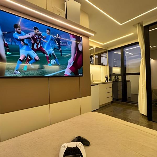 Batel Vista Luxury | Ar condicionado, Varanda e +