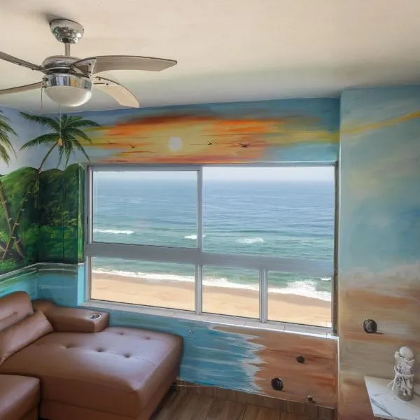 Beach Front Self Catering Apartment With Pool, hotel v destinaci Durban