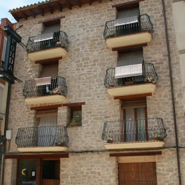 Fonda Angeleta, hotell i Valderrobres