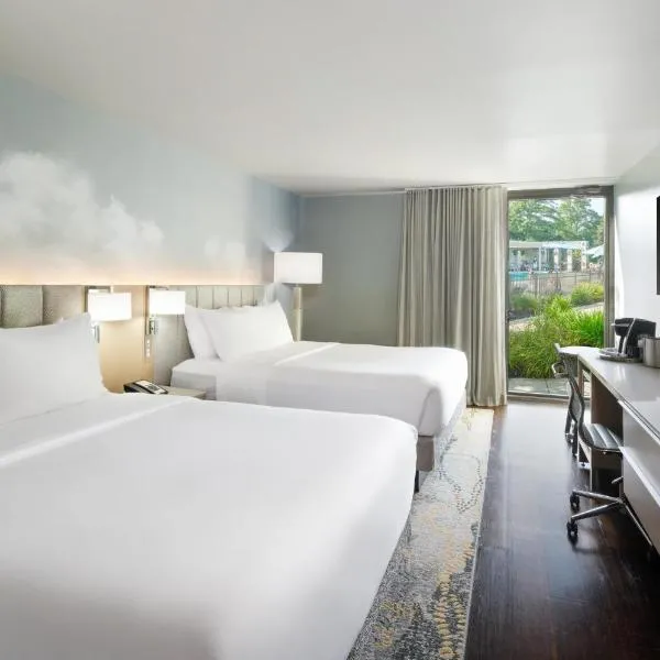 Hotel Indigo Long Island - East End by IHG، فندق في ريفيرهيد