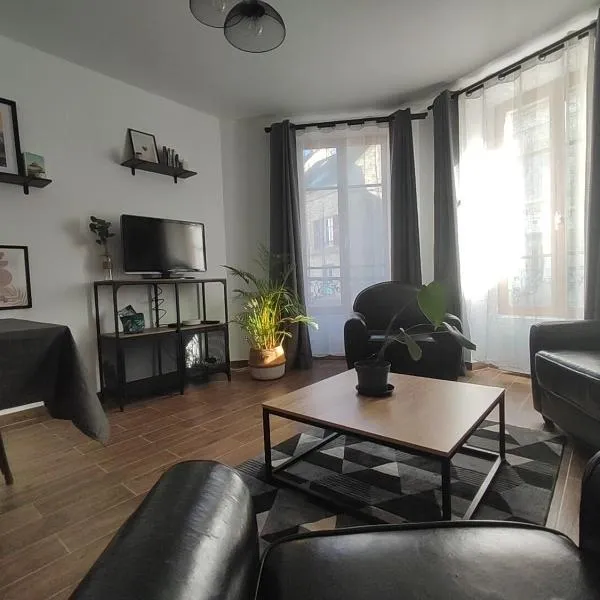 La Crécynade - near Disneyland and Parrot World, hotel v destinaci Crecy la Chapelle