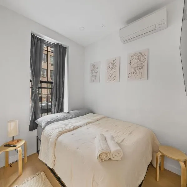 Oasis Room at a Shared Apartment by Times Square, hotel in New York