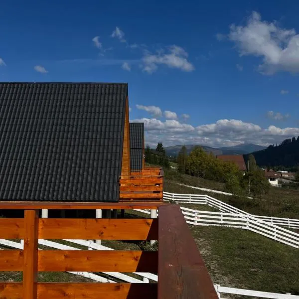 Cozy A-Frame Cabins in Bucovina, hotel v destinaci Şarul Dornei