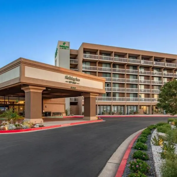 Holiday Inn Oxnard - Ventura by IHG, hotel en Oxnard