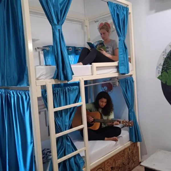 Kashi Vibes Hostel，位于瓦拉纳西的酒店