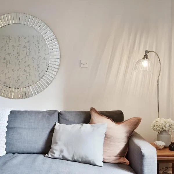 Walk to City Large Home Free Parking Dogs โรงแรมในเฮริฟอร์ด