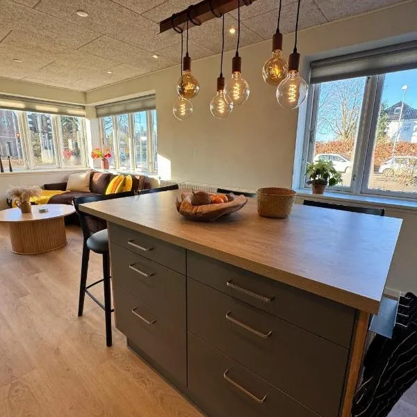 Cozy & Modern Living in Central Odense, hotel i Odense