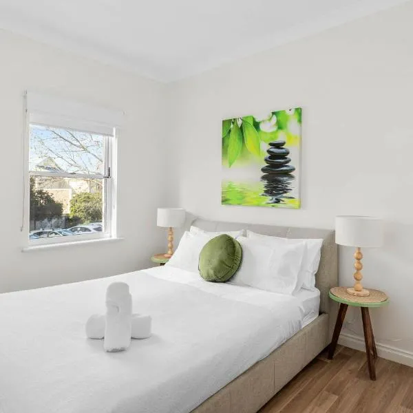 Sea Breeze at Smugglers Inn, viešbutis mieste Viktor Harboras