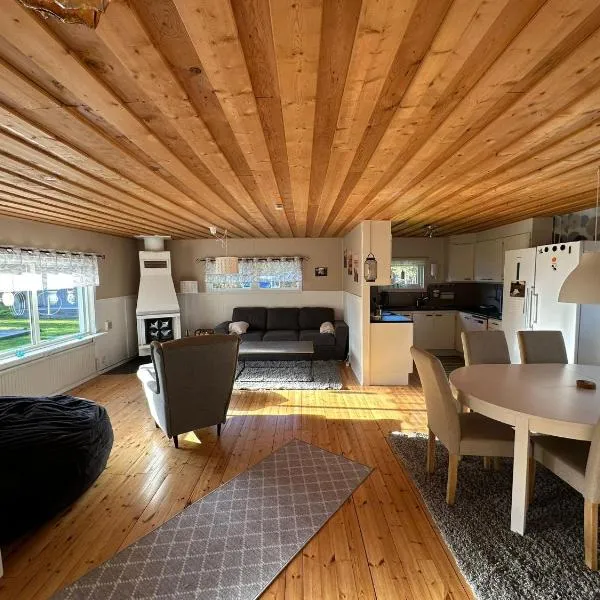 Camp Caroli Olala, Hotel in Jukkasjärvi