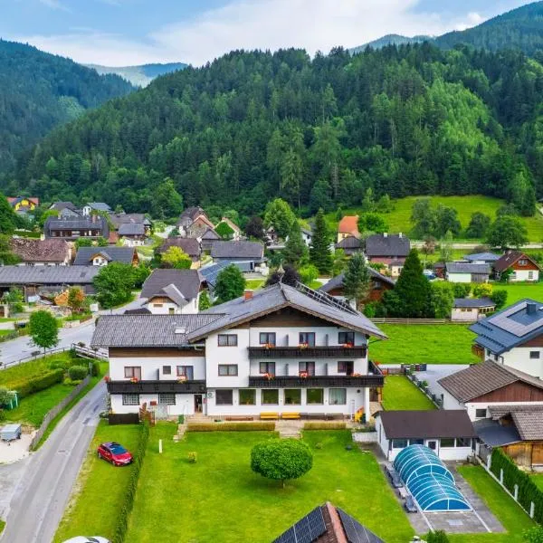 Pension Tilly, hotel in Niederöblarn