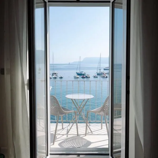 Radici 1937 - Lodge sul mare, hotel en Scilla