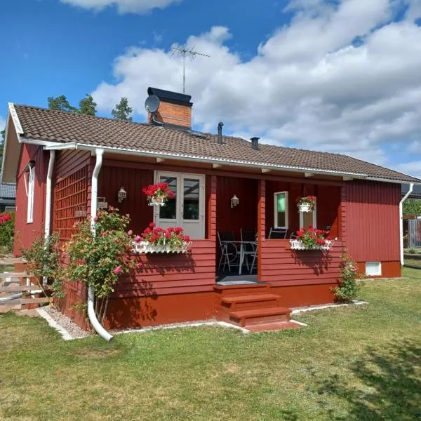 Villa Hultsfred, Vimmerby, Småland, Schweden, khách sạn ở Hultsfred