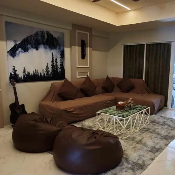 Palm Spring 301, hotel di Pantai Patong