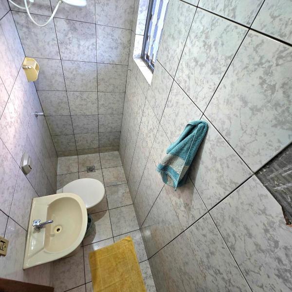 Casa Inteira em Umuarama 2 Quartos 5 Min do Centro - Foto 3