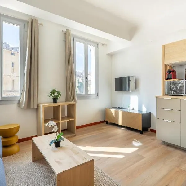 Studio climatisé plein centre ville 1er ETAGE, hôtel à Aix-en-Provence