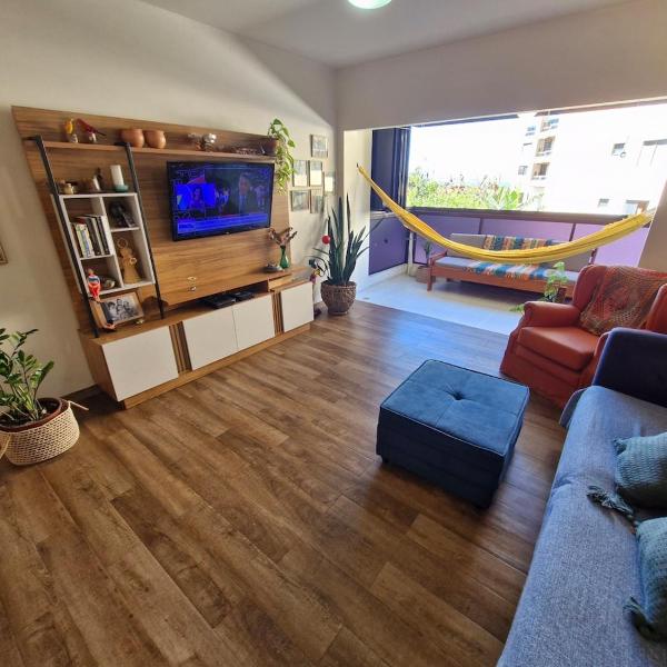 Apartamento a 150m da praia com vista do mar