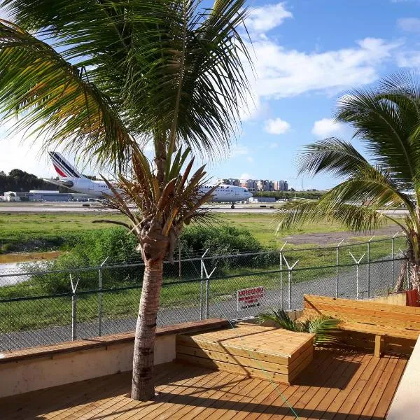 SXM Spotters Paradise, hotel v destinaci Lowlands