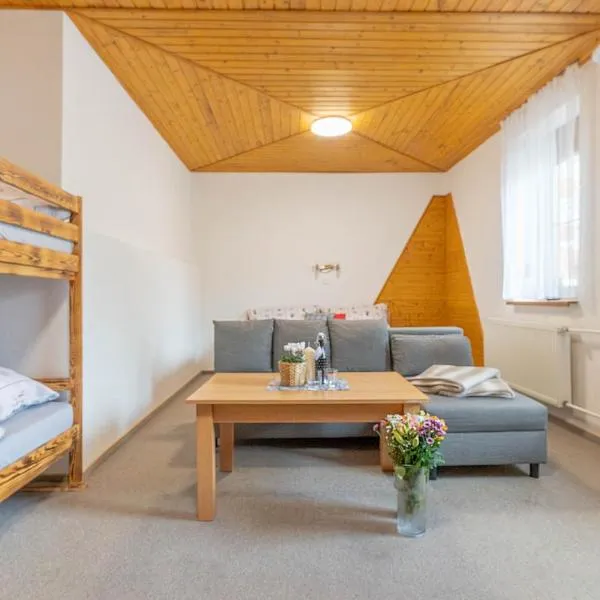 Penzion a restaurace Na Hvězdě, hotel en Malá Morávka