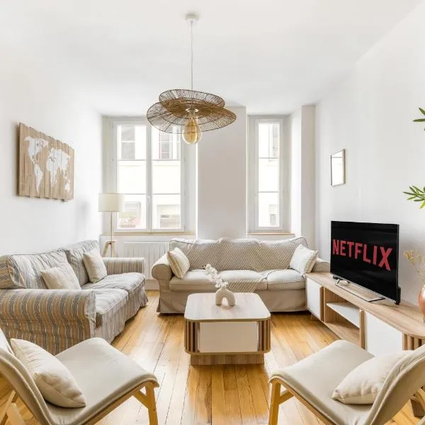 BnGo I Le Spacieux Hypercentre I 8p, 4ch, 2sdb, Hotel in Lyon