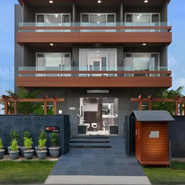 The Atara Near Golf Course Road, hotel i Gurgaon