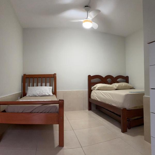 Orla 500 - Casa inteira 15 pessoas - Com Piscina - 500 Metros da Praia - Churrasqueira e muito mais - Foto 2
