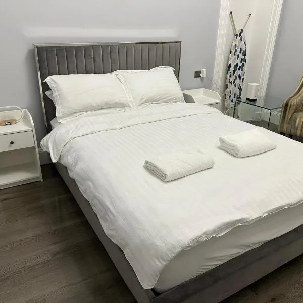 City Centre Ground floor 3 Bedroom Apartment, hotel en Edimburgo