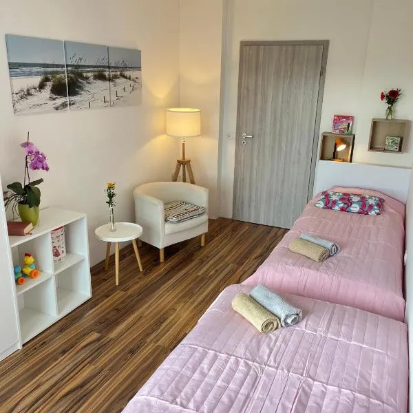Apartments Bukor with seasonal pool、Lukovica pri Domžalahのホテル