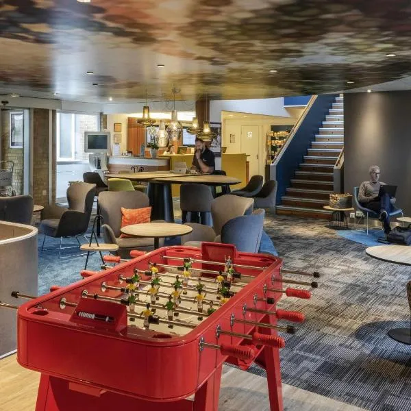 Hôtel Novotel Valenciennes, hotel in Valenciennes