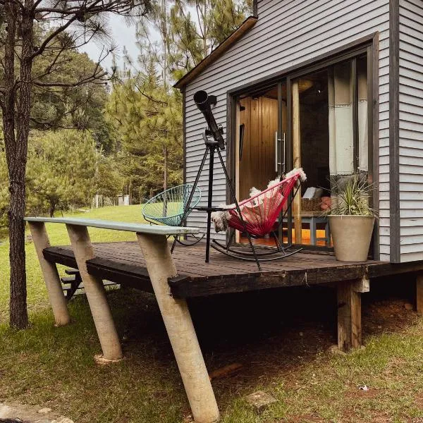 Tiny Cozy Cabin las moras, hotel di San Mateo Río Hondo