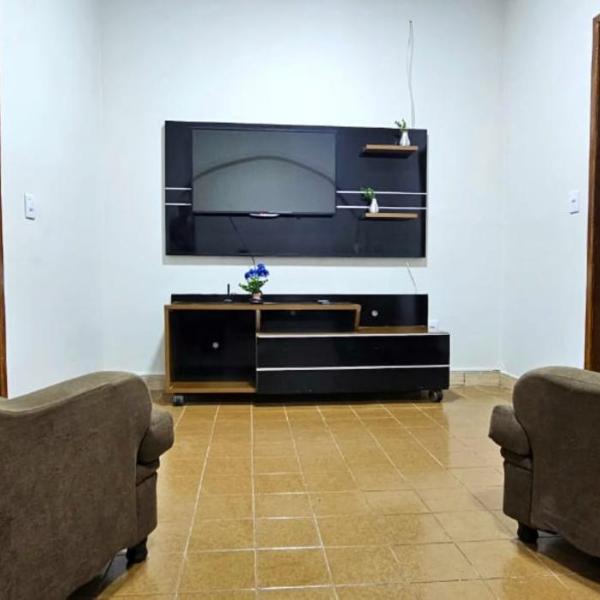 Casa Completa com 3 quartos perto do Centro, vaga de garagem e ar condicionado - Foto 5