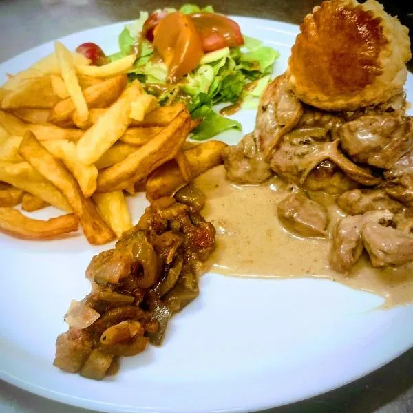 Auberge les rastels, хотел в Savournon