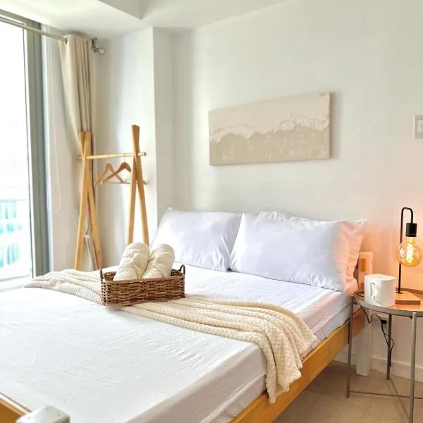 Azure Staycation by Jen & Jes, hotel v destinaci Manila