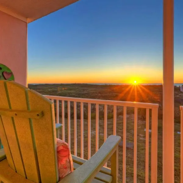 Studio w Balcony Pools Direct Beach Access Seaside Blessing by AvantStay, hotel in Port Aransas