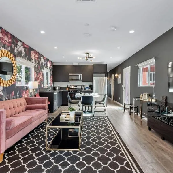 Art Deco by AvantStay 1920s Remodeled Bungalow Open Layout Courtyard, отель в Лос-Анджелесе