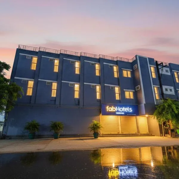 FabHotel Day2Day, hotel in Indore