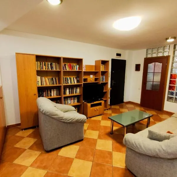 Apartament Booking Ultracentral, hotel in Bistriţa