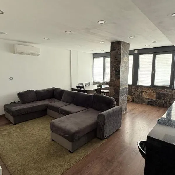 Quarto em Apartamento Partilhado - Cova da Piedade, hotel v destinácii Almada