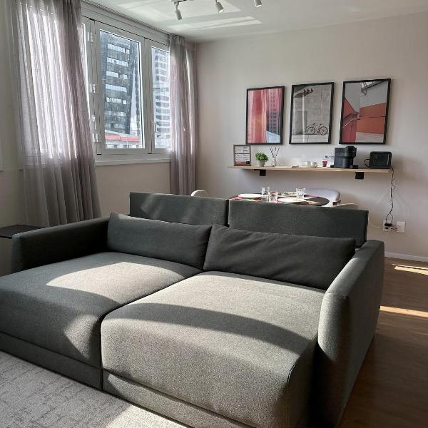 Loft Confortável + sofá cama | Cons. EUA e EzTower