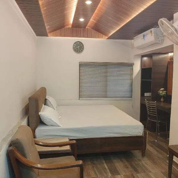 Eastern Gate Homestay, ξενοδοχείο στο Κχατζουράχο