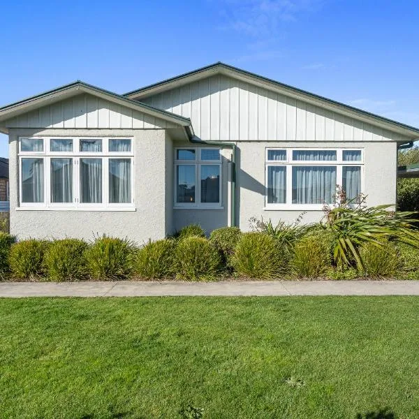Bliss on Barratt - Blenheim Holiday Home, khách sạn ở Blenheim