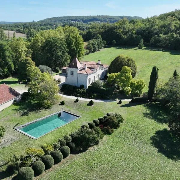 Manoir BLANCHE HAUT Chambres et tables d hôtes, hotel in Villeneuve-sur-Lot